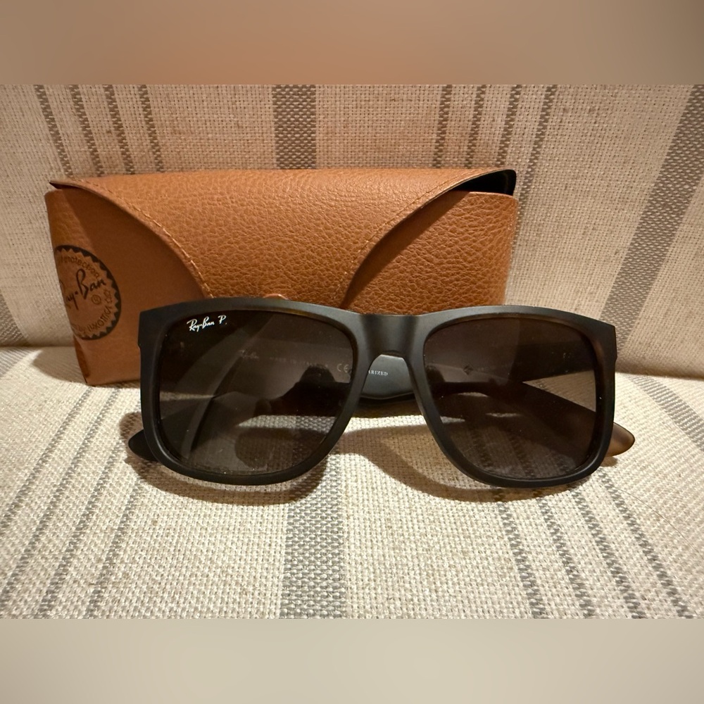 Ray-Ban unisex polarized Justin Gradient Sunglasses, RB4165, Havana Blue